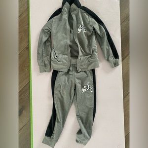 SOLD—Sz 4-5 Nike Air Tracksuit
